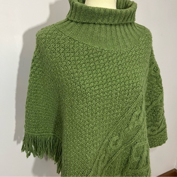Vintage green wool blend green knit cable fringe shawl cape cozy western boho - Picture 7 of 9